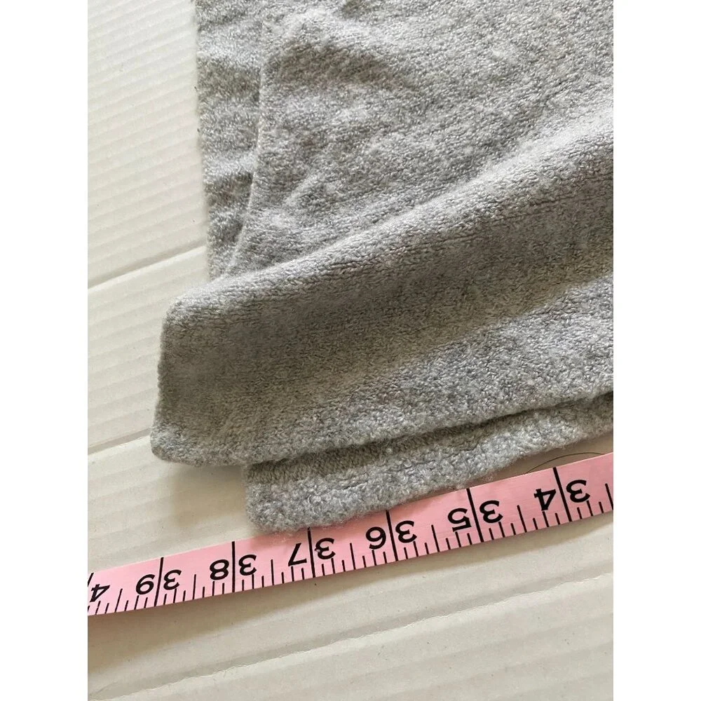 Cynthia Rowley Gray Knit Shawl Wrap Scarf Wool Blend Soft Boucle Office Travel